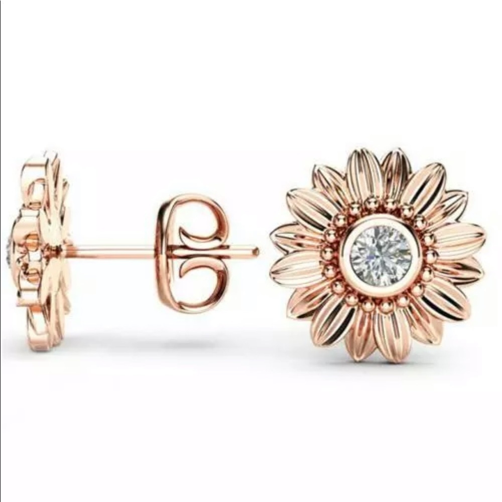 Pretty Rose Gold Rhinestone stud Earrings - Picture 2 of 4